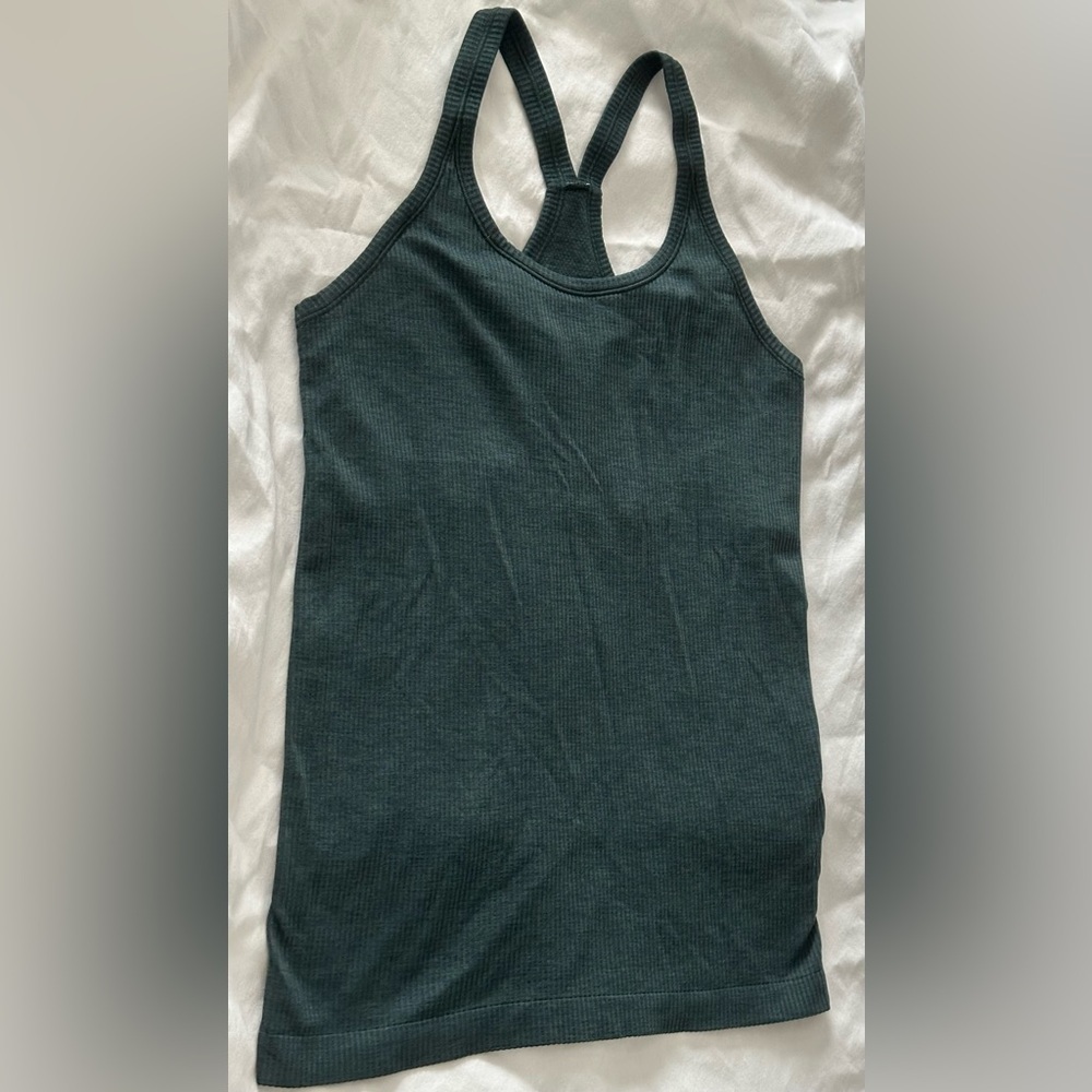 ⭐️ Like New ⭐️  Lululemon: Women's Sleeveless Top- Size 10